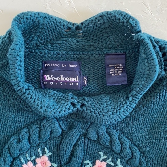 VINTAGE Weekend Edition Hand Knitted Green Floral Sweater - Picture 6 of 12